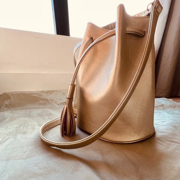 Gold Purse - Picture 2 of 3